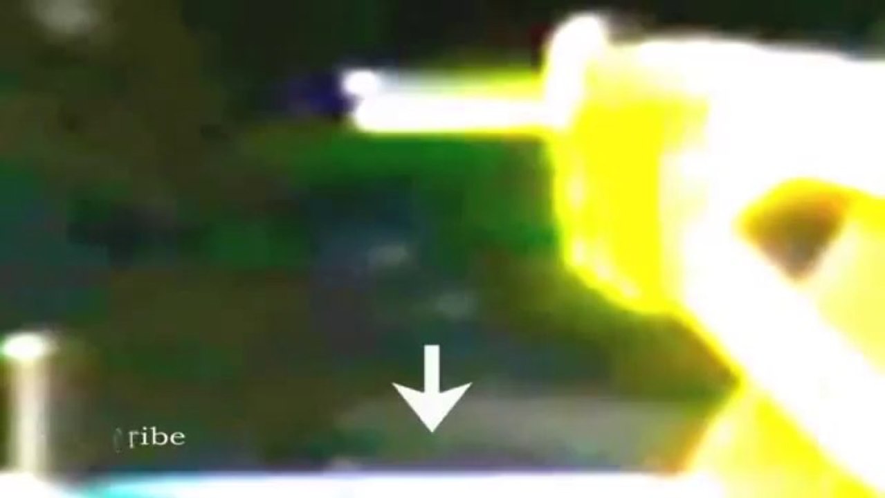 créature extraterrestre? filme de la Station Spatiale Internationale ISS