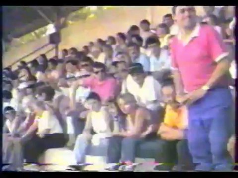 RUGBY : ST-CLAUDE tes supporters sont la (8ème finale 2ème division 1990)