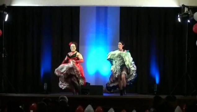 Spectacle cabaret - french cancan - humour - guinch'pépettes - Beyrede