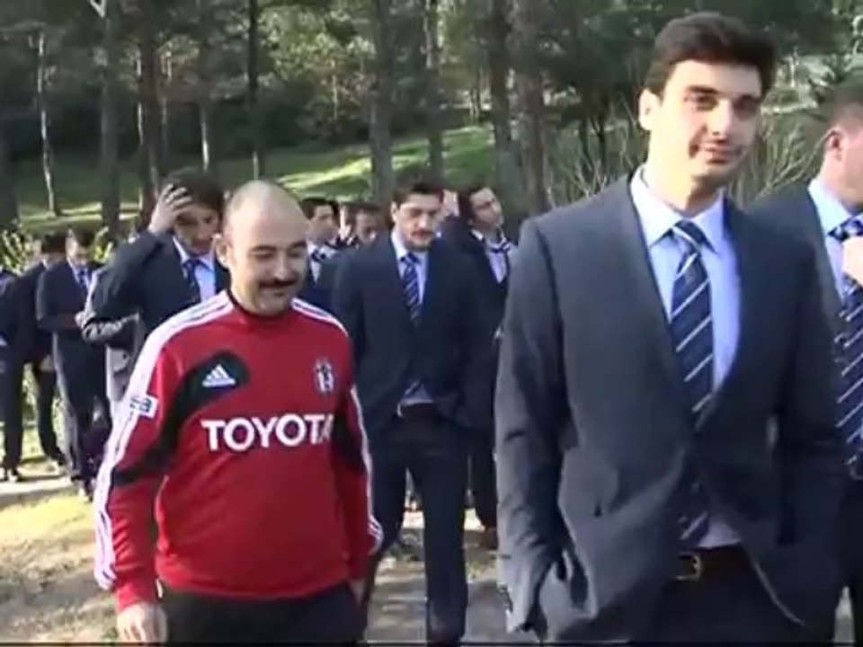 Beşiktaş Futbol Takımı Sponsor Sarar Firması İçin Kamera Karşısına Geçti.