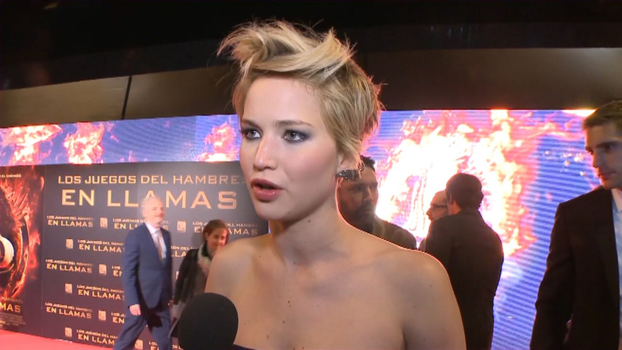 Jennifer Lawrence Changes Up Hair and Comes Sexy To Berlin Premiere