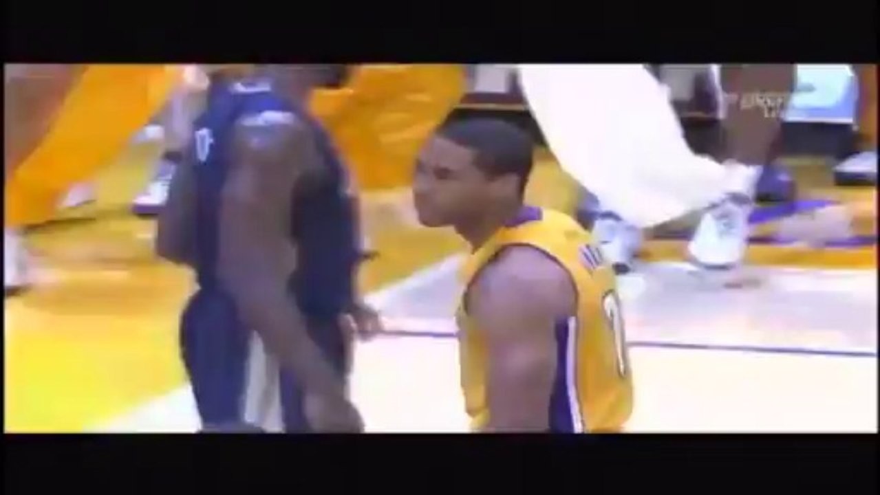 Lakers Xavier Henry met un DUNK de dingue au de...