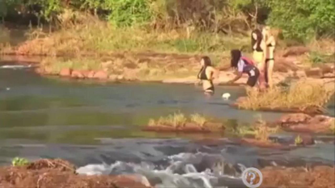 শয়তানের জলাশয়ে গোছল