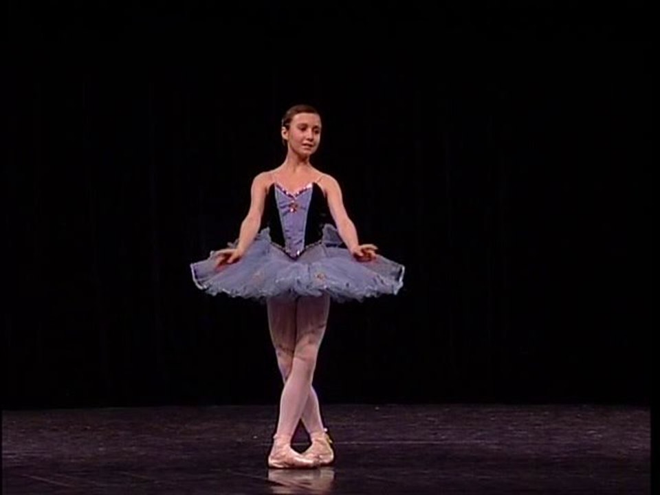 Isaure Courcenet - Concours International de Danse Classique - LE CHAUSSON D'OR 2006