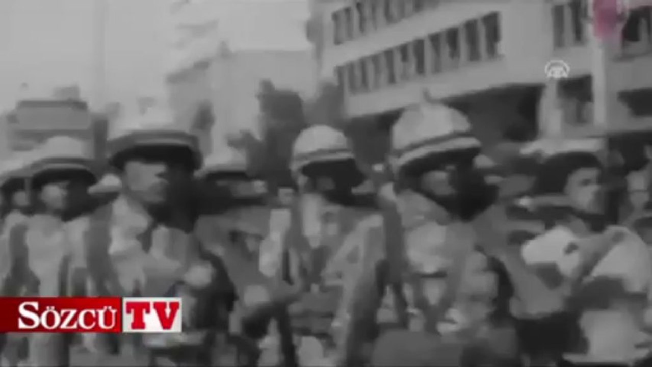 Kıbrıs Barış Harekatı'nın tarihi görüntüleri yayınlandı!