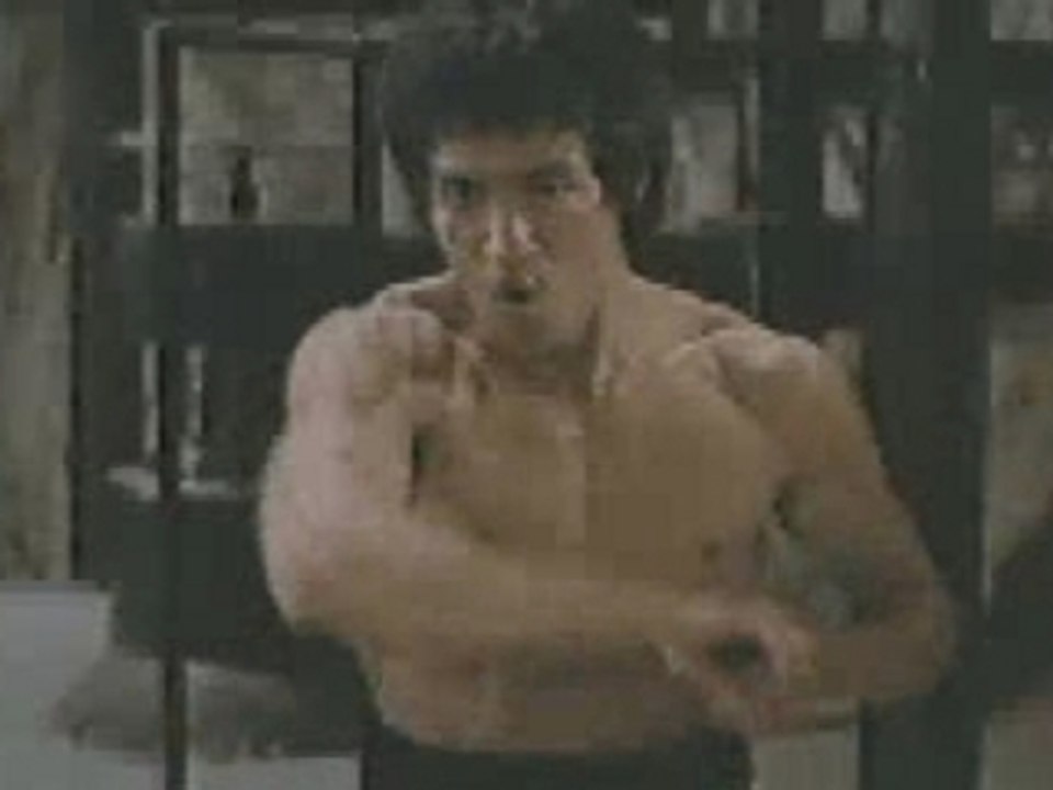 VIDEO BRUCE LEE NUNCHAKU
