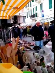 Musica di strada e cretini