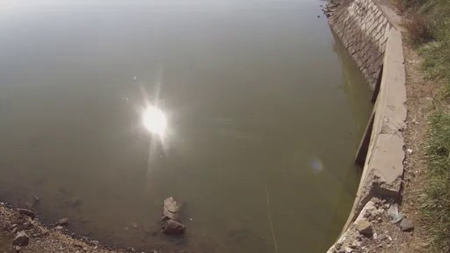 창원 산남지 3631 수문 아래 지역 시도 11.13.2013 GoPro Bass Fishing
