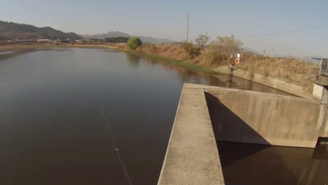 창원 산남지 3701 스베 스트럭쳐쪽으로 시도 11.13.2013 GoPro Bass Fishing