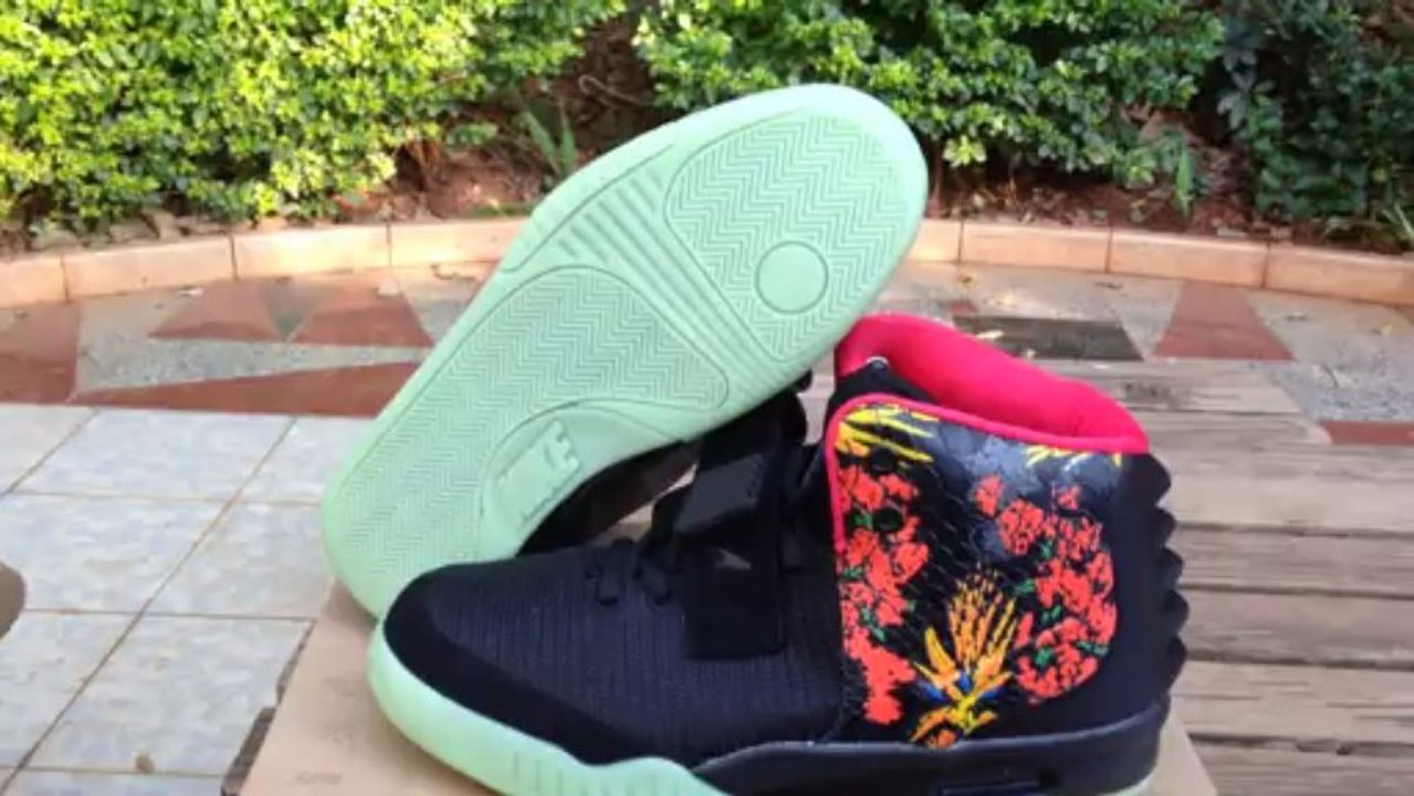* shoescapsxyz.ru * Nike Air Yeezy 2 Sneakers