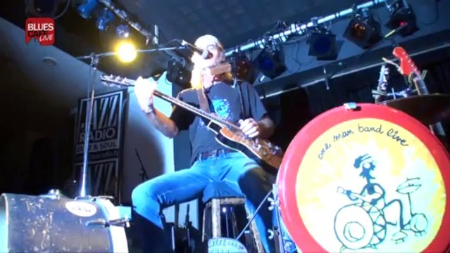 Philippe Ménard Shangaï Blues dans le Blues Café Live