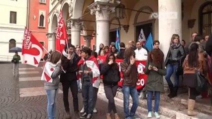 IN PIAZZA CONTRO LA LEGGE DI STABILITA'