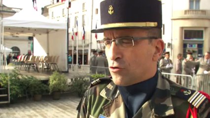 Les nouvelles recrues du RICM reçoivent leurs fourragères