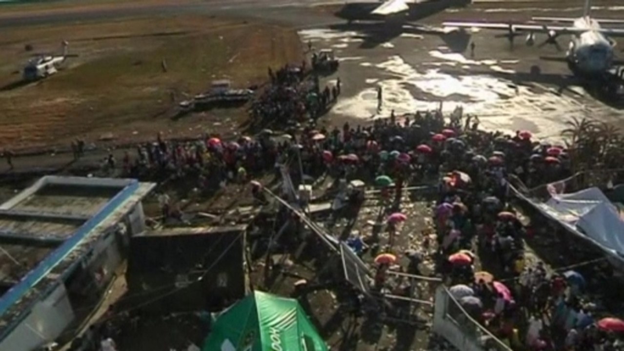 Aquino under mounting pressure over aid distribution