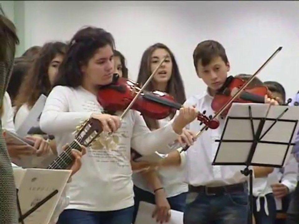 Γιορτή 17 Νοέμβρη - 6ο Γυμνάσιο Λαμίας