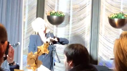 Emma Thompson Mary Poppins  Sing-Along 2