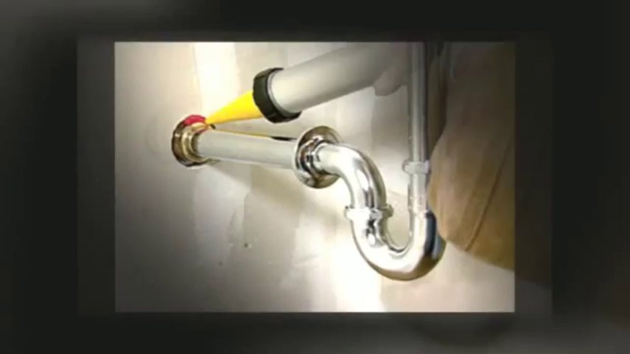 Atlanta Home Inspector Exterior Caulking Maintenance on Home