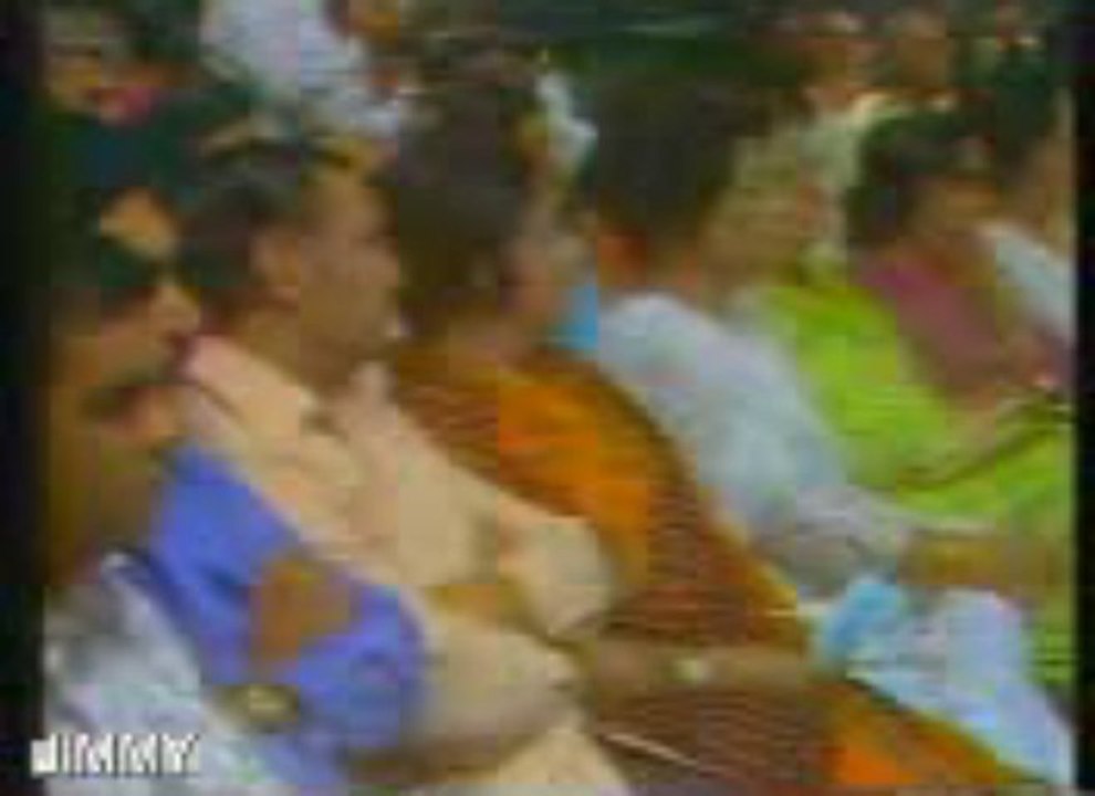 Wo Ishq Jo Ham Se Rooth Gaya.. Farida Khanum