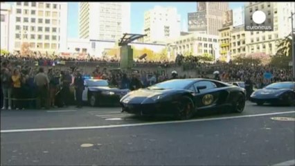 Un enfant, atteint de Leucémie, joue le ''Batkid'' à San Francisco