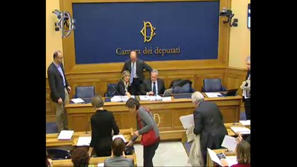 Roma - Conferenza stampa di Vittoria D'Incecco (14.11.13)