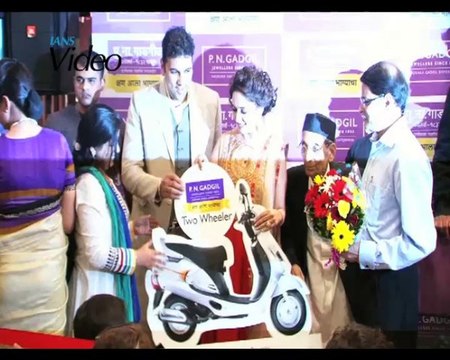 No cricket without Sachin for Madhuri Dixit