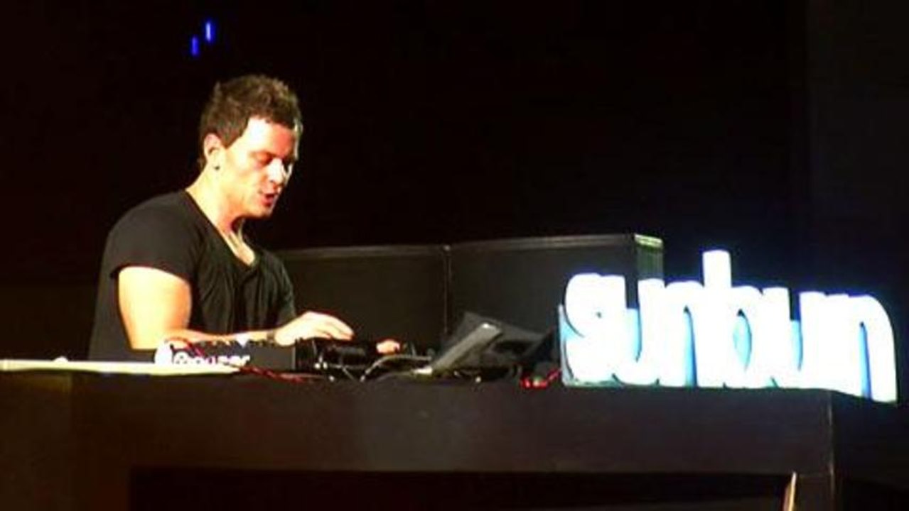 Sunburn 2013 Mumbai Fedde Le Grand - Exclusive