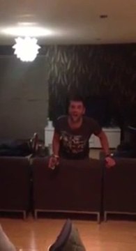 Gober un raisin... et se croûter par terre! FAIL