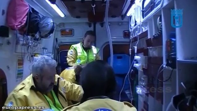 Heridos graves dos jóvenes en sendos atropellos en la capital