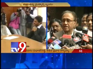 Y.S.Jagan meets CPI and CPM leaders in Delhi