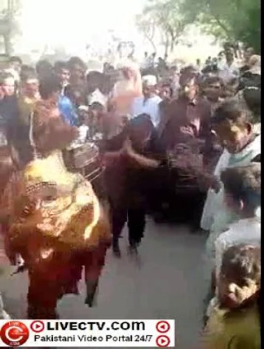 grave worshippers give your good comment