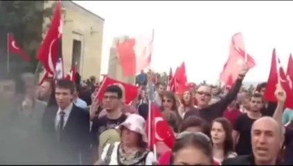 1,5 milyon kişi Ulus'tan yürüyerek Anıtkabire böyle girdi