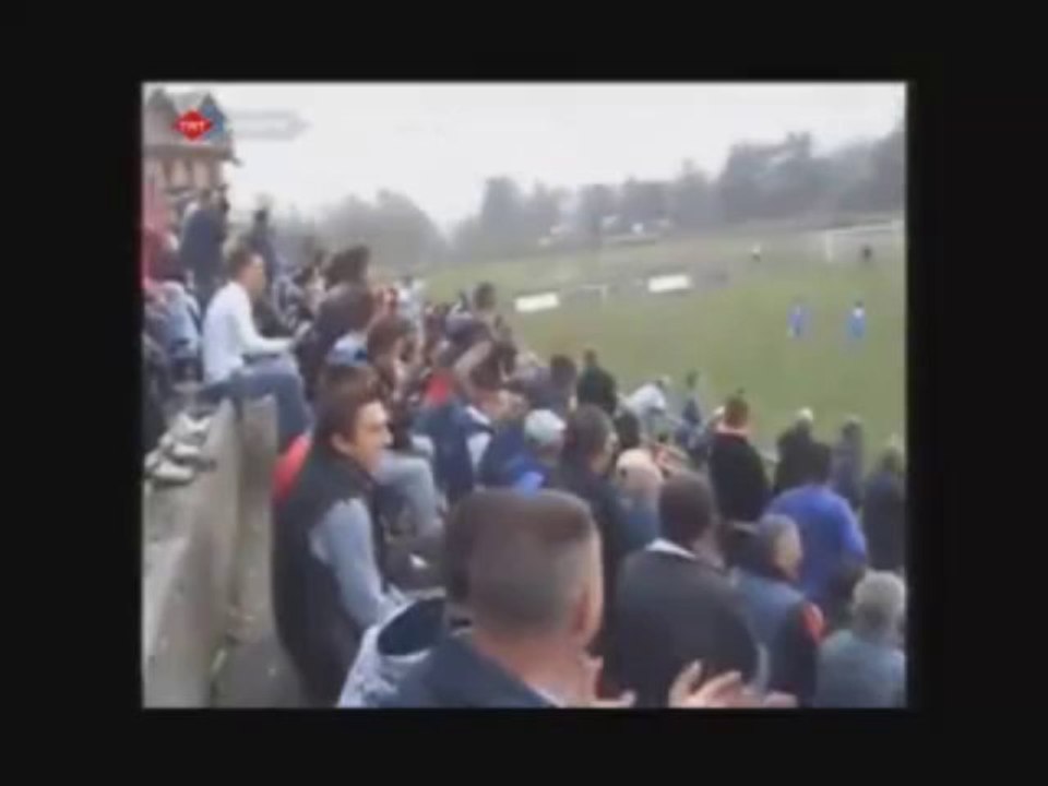 Boş kaleye atamadı