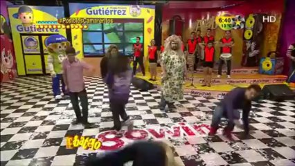 Los Posibles Camareritos bailan tema de los meseritos