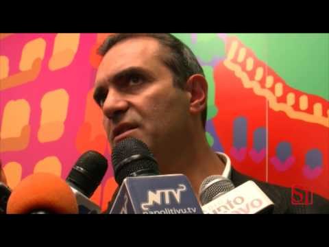 Napoli - Bevi Napoli e poi muori , De Magistris denuncia L'Espresso (15.11.13)