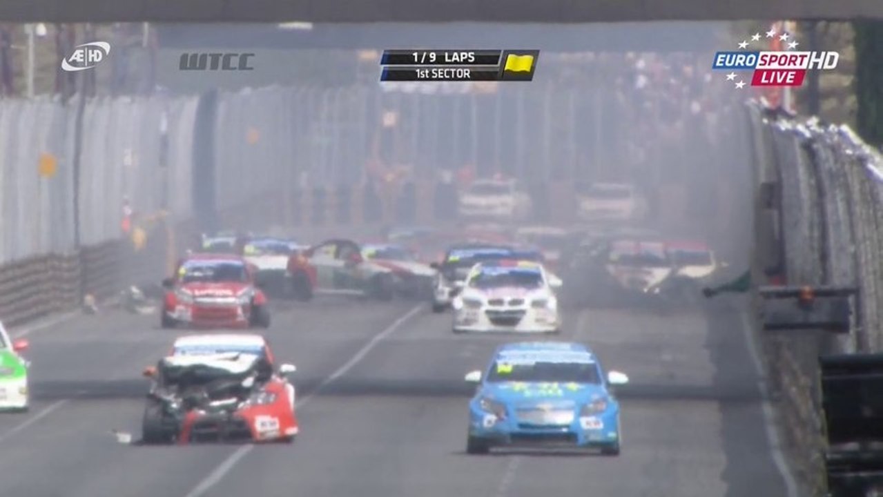 WTCC 2013 Macau Race 2 Big Crash Pile up