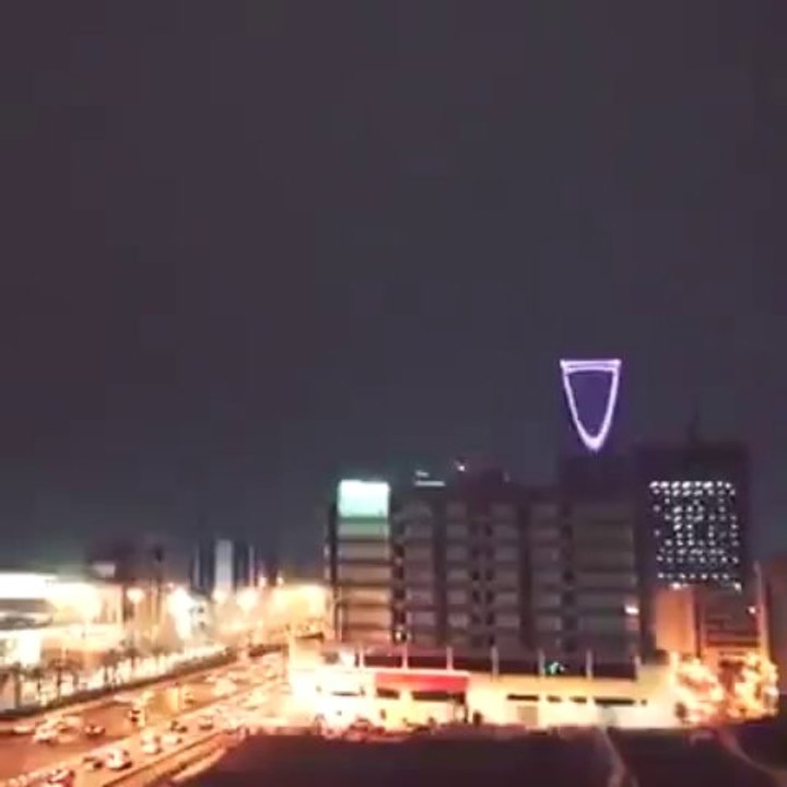 Kingdom Tower's Thunder  in riyadh on 16/11/2013