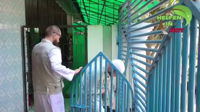 Helfen in Not in Bangladesh and Burma - Kurban, schools and refugee camps - Part 1 الجزء الأول من فلم جمعية مساعدة المحتاجين في بورما وبنغلاديش توزيع لحوم الأضحية في المدارس الخيرية ومخيمات اللاجئيين