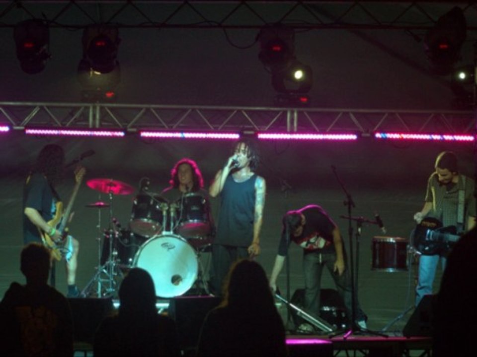 GUETHO MÁFIA- MUNDO CÃO ( ao vivo no  1 moto festival bombinhas-sc)