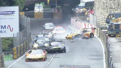 Macao GT Cup 2013 Start Big crash Bamber