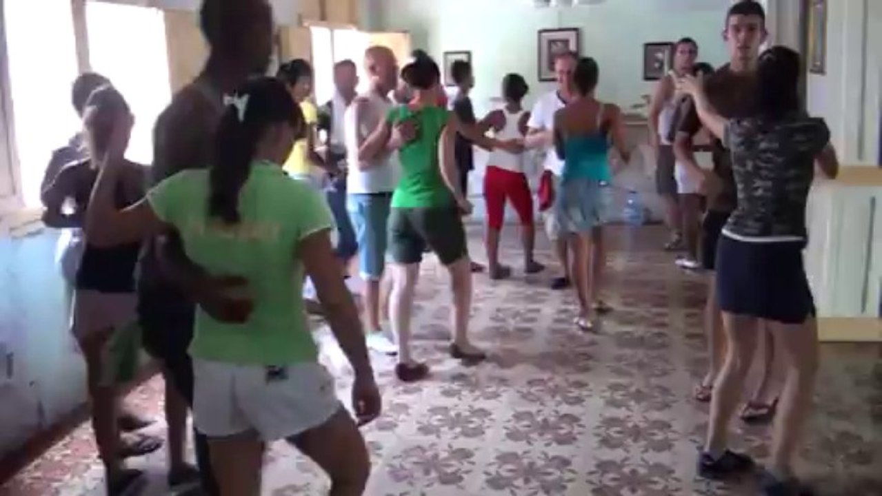 WWW.DANSACUBA.COM Cours avancé 1 Stage Aout 2013 Stage de salsa à Cuba