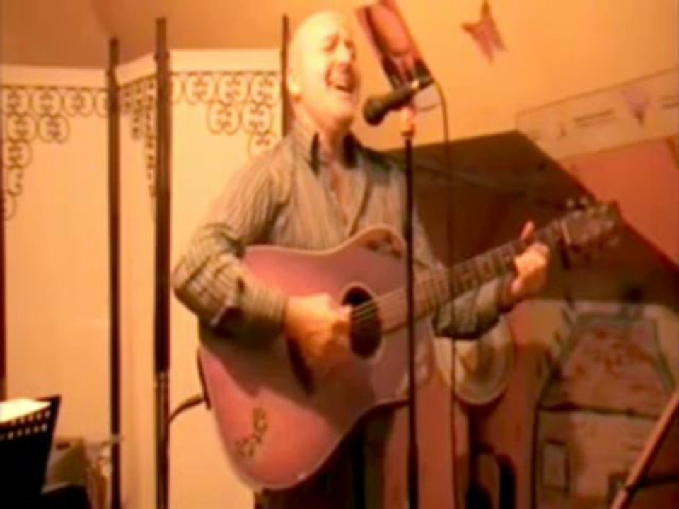 TRADD : "The Great Pretender" en live