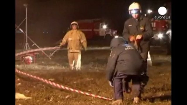 Boeing 737 si schianta in fase di atterraggio, 50 morti nella Russia centrale