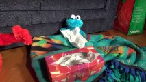 Cookie Monster Count' n Crunch , with BIG HUGS ELMO and Kinder Egg Surprises