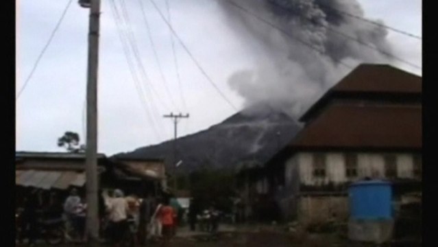 Indonesia's Mount Sinabung spews more volcanic ash
