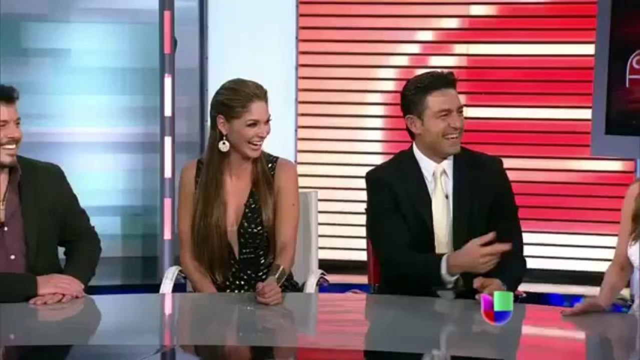 Blanca Soto y Fernando Colunga en Sal y Pimienta (17-11-2013)