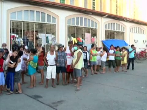 Последствия тайфуна: филиппинцы просят помощи