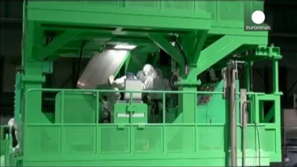 Japan's Fukushima nuclear plant begins risky fuel rod removal