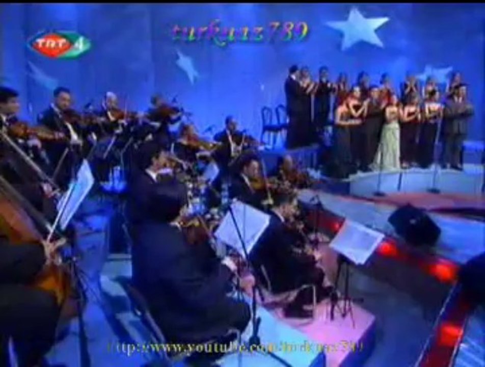 TRT YILDIZLARIN ALTINDA KORO-Kadifeden Kesesi Kahveden Gelir Sesi