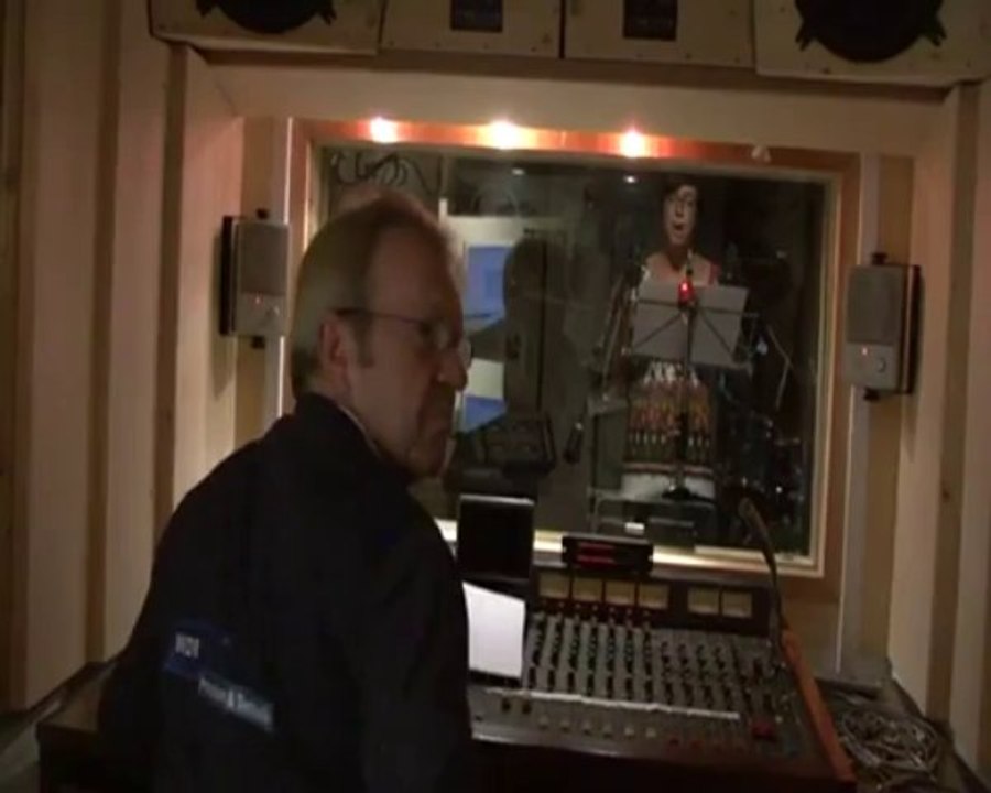 Claudia Scarpatetti spricht Der kleine Vampir Valentin