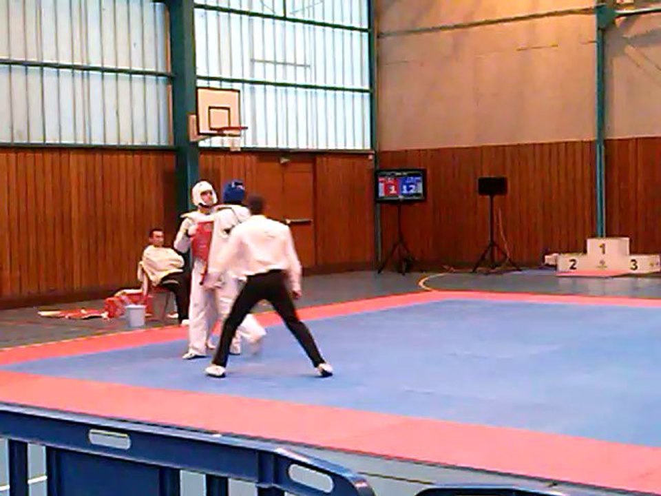 Issa NDOYE lors des championnats Taekwondo de Picardie